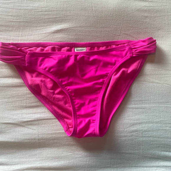 Pink Bikini - Picture 2 of 4